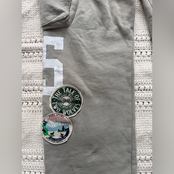 Darc Sport "Tale of Two Wolves" TAN limited edition cargo sweatpants - Picture 5 of 14